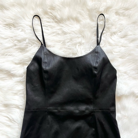 New! ALICE + OLIVIA Fitted Sheath Leather Mini Dress - Picture 8 of 12